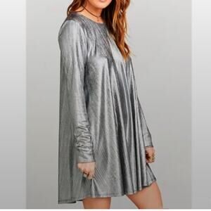 Show me your mumu Size small Women's Metallic Silver Tunic Mini Dress